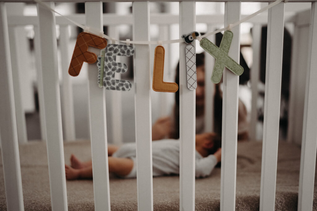 Maedchenzauber-boho-blumen-flowers-Kinder-Spass-Fun-Kinderportrait-Kommunion-Maedchen-Portraitshoot-Kids-Girls-Danksagungskarte