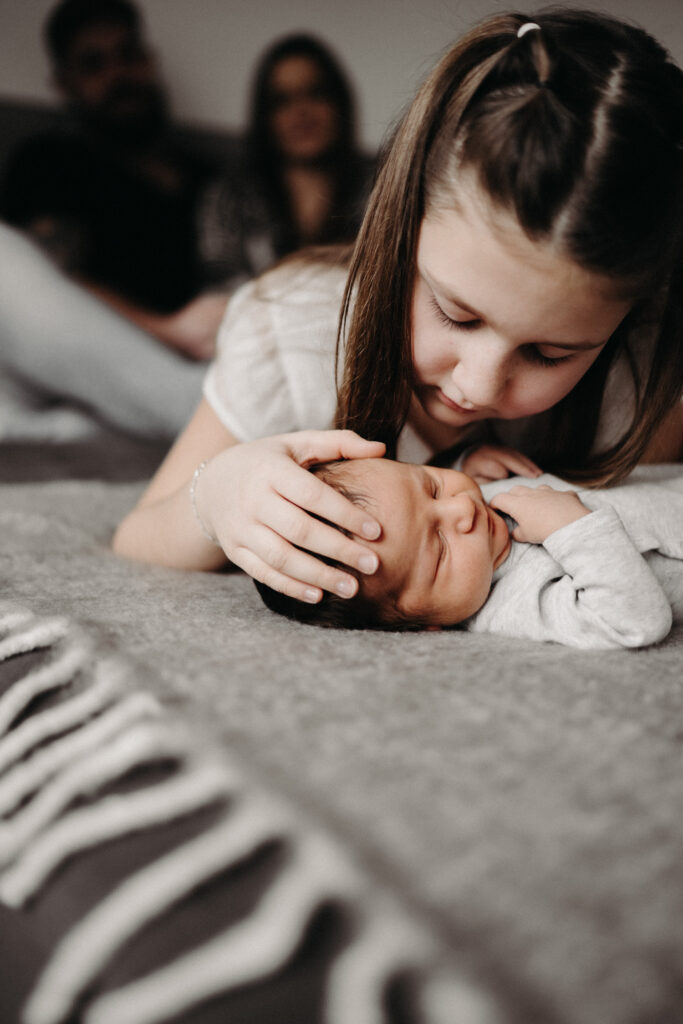 Maedchenzauber-boho-blumen-flowers-Kinder-Spass-Fun-Kinderportrait-Kommunion-Maedchen-Portraitshoot-Kids-Girls-Danksagungskarte