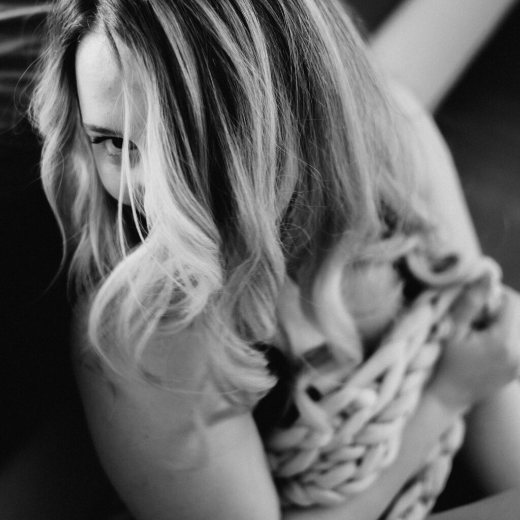 Boudoir Shooting, Sensual Portraits, Portraitfotografin, Women, Frausein, Weiblichkeit, Femme, Bamberg, sinnliche Homestory, Hirschaid