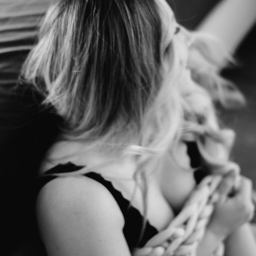 Boudoir Shooting, Sensual Portraits, Portraitfotografin, Women, Frausein, Weiblichkeit, Femme, Bamberg, sinnliche Homestory, Hirschaid