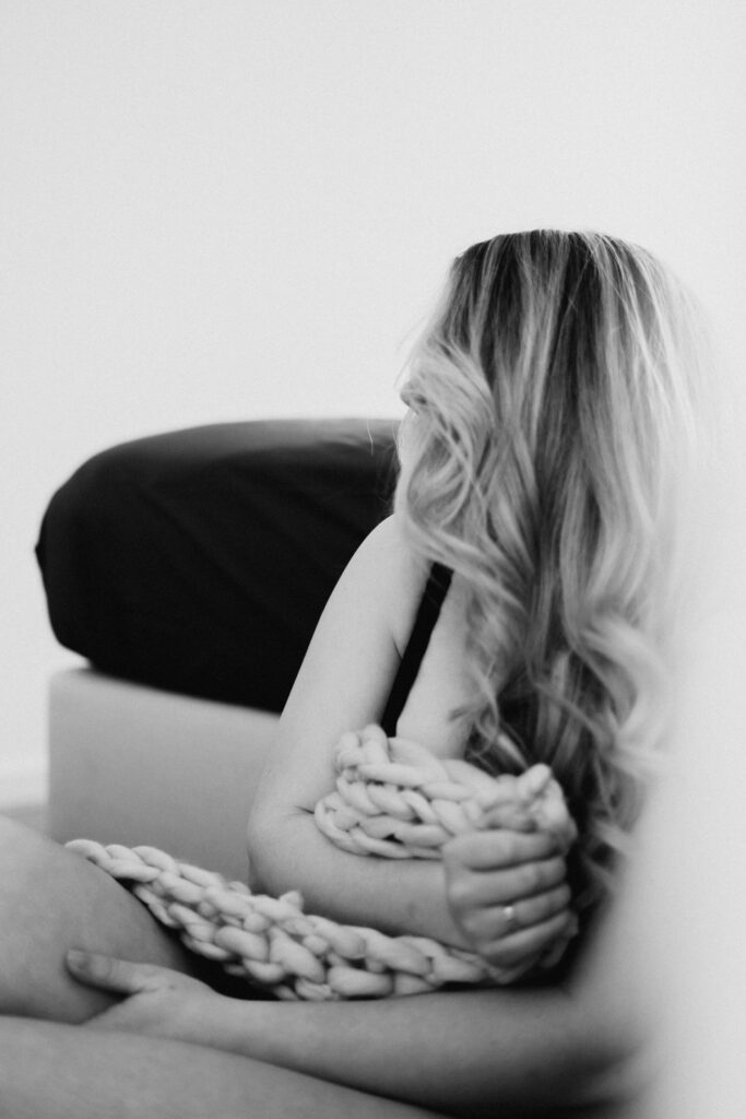 Boudoir Shooting, Sensual Portraits, Portraitfotografin, Women, Frausein, Weiblichkeit, Femme, Bamberg, sinnliche Homestory, Hirschaid