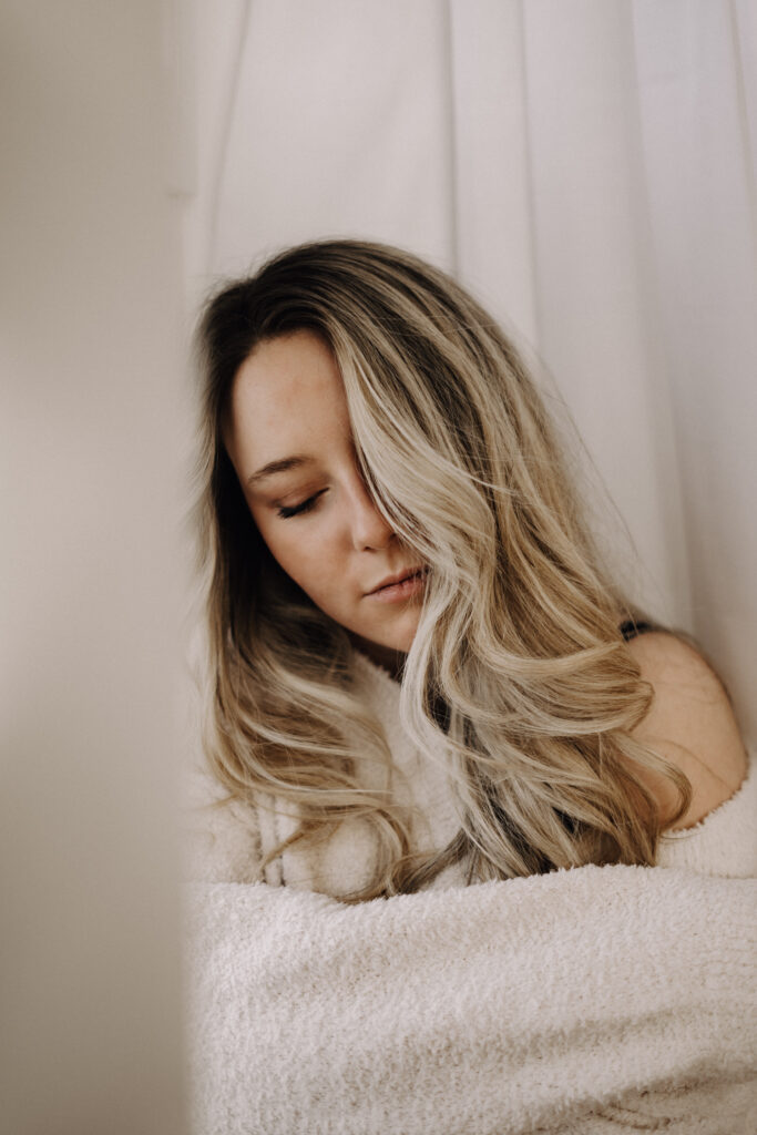 Boudoir Shooting, Sensual Portraits, Portraitfotografin, Women, Frausein, Weiblichkeit, Femme, Bamberg, sinnliche Homestory, Hirschaid