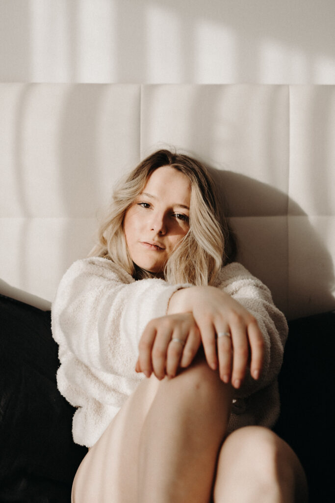 Boudoir Shooting, Sensual Portraits, Portraitfotografin, Women, Frausein, Weiblichkeit, Femme, Bamberg, sinnliche Homestory, Hirschaid