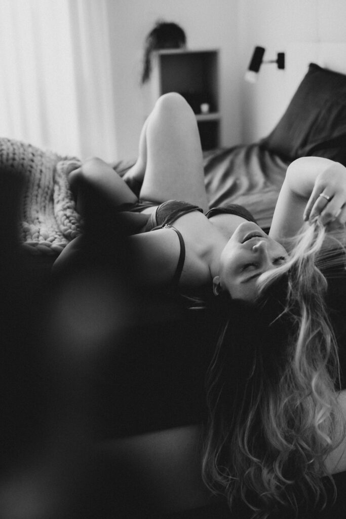 Boudoir Shooting, Sensual Portraits, Portraitfotografin, Women, Frausein, Weiblichkeit, Femme, Bamberg, sinnliche Homestory, Hirschaid