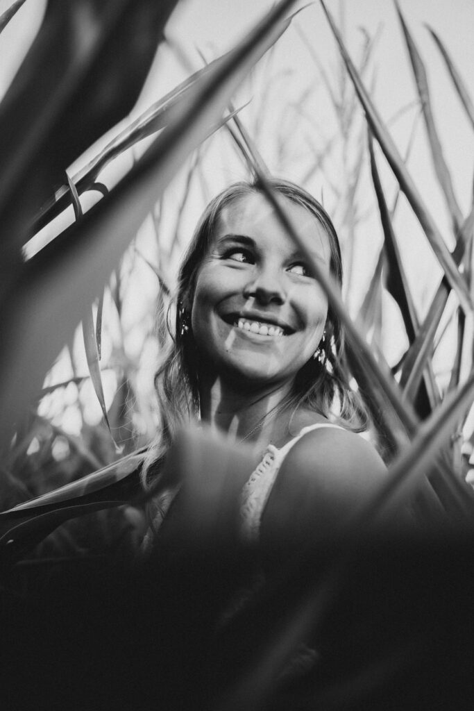 Paar, Paarfoto, Paarfotografie, Maisfeld, Liebe, Paarshooting, Coupleshooting, Maria Vetterlein, Fotografin, Fotografie, Bamberg, Hirschaid, Forchheim