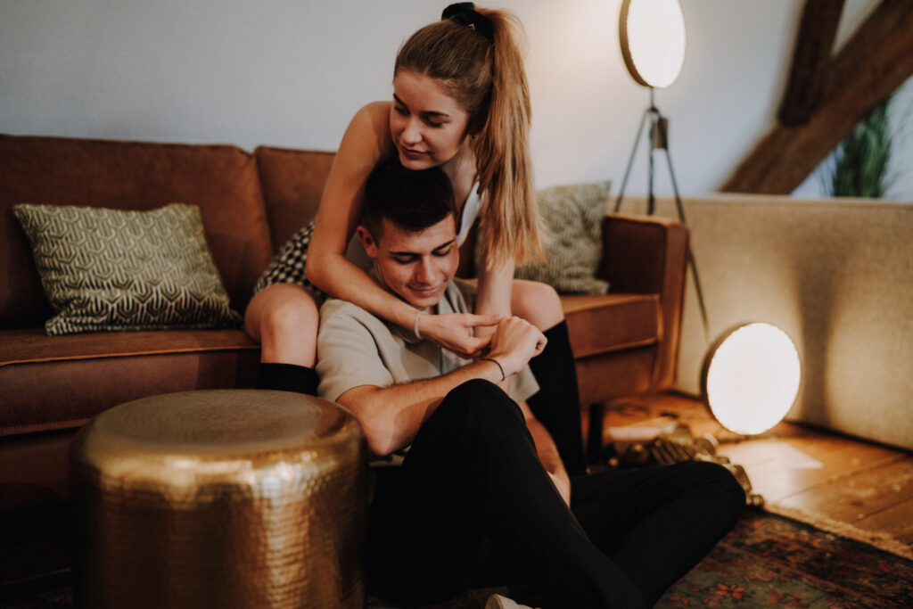 Paarshooting, Paarfotos, Homestory, Designbotschaft, Maria Vetterlein, Liebe, Hirschaid, Bamberg, Paarfotografin