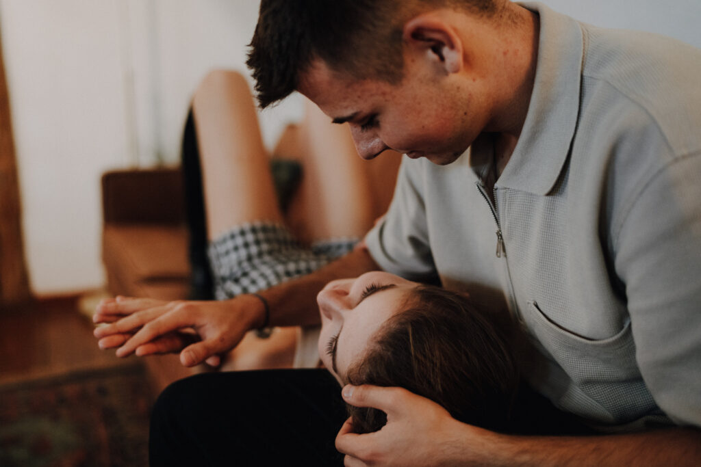 Paarshooting, Paarfotos, Homestory, Designbotschaft, Maria Vetterlein, Liebe, Hirschaid, Bamberg, Paarfotografin