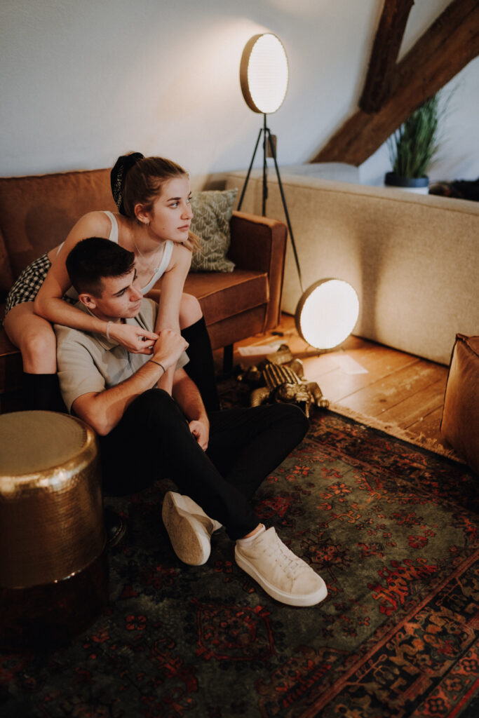 Paarshooting, Paarfotos, Homestory, Designbotschaft, Maria Vetterlein, Liebe, Hirschaid, Bamberg, Paarfotografin