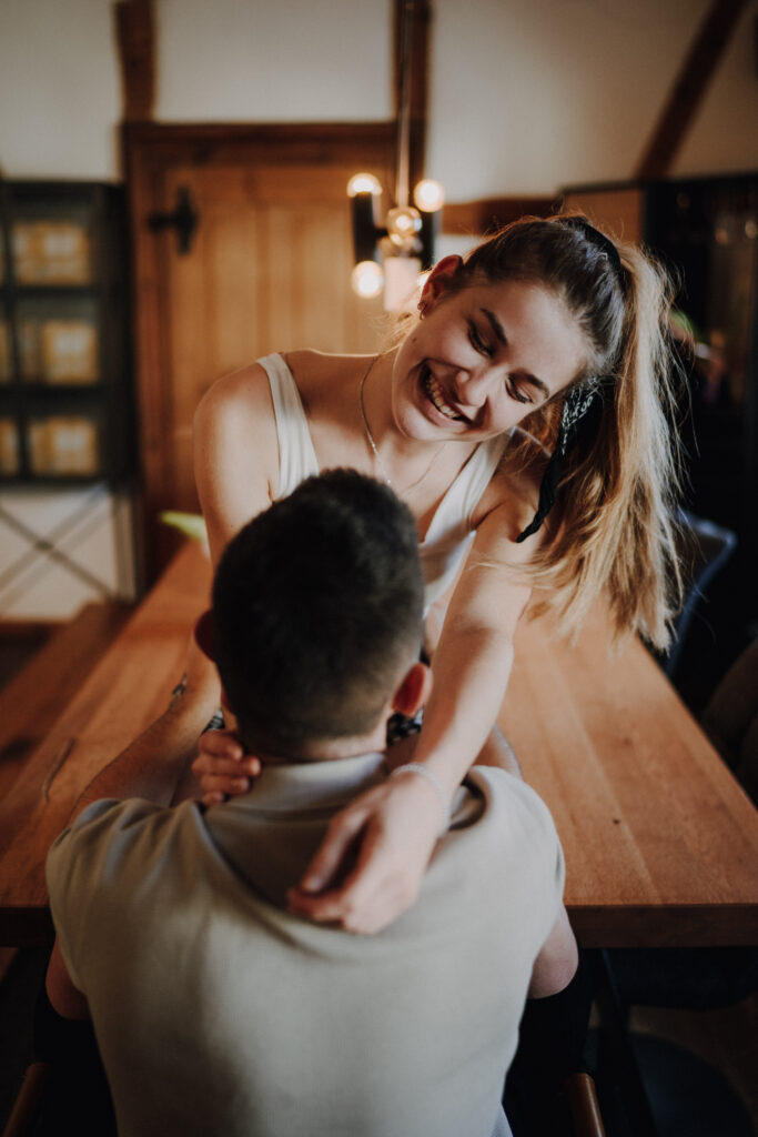 Paarshooting, Paarfotos, Homestory, Designbotschaft, Maria Vetterlein, Liebe, Hirschaid, Bamberg, Paarfotografin