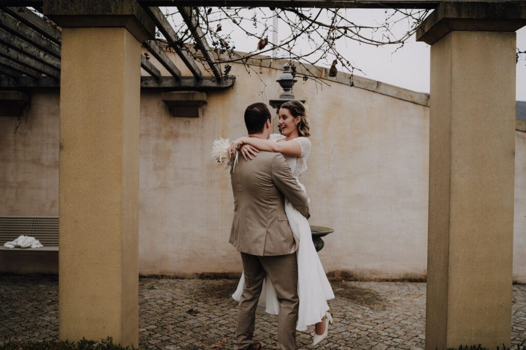 Brautpaarshooting,Schloss Sassanfahrt, Bohowedding, Winterhochzeit, Brautpaarfotos