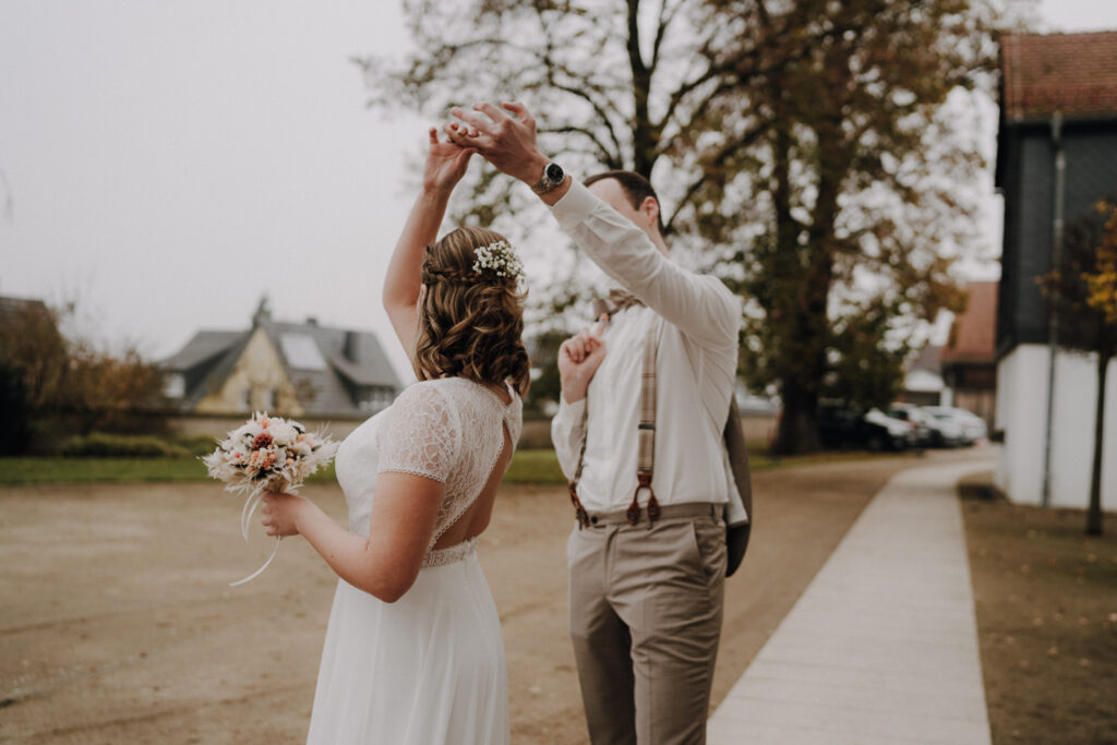 Brautpaarshooting,Schloss Sassanfahrt, Bohowedding, Winterhochzeit, Brautpaarfotos