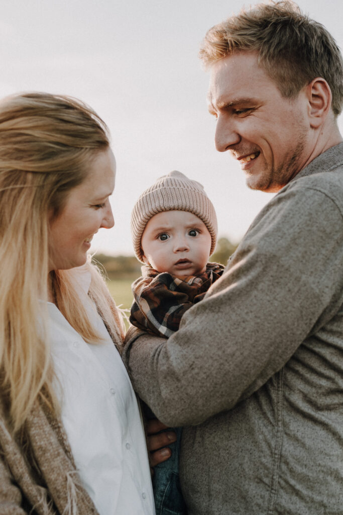 Sonnenuntergang, Sunsetshooting, Familienausflug, Familienspaziergang, Herbstshooting, Goldener Herbst, Familienfotos, Familienzeit, Hirschaid, Regnitz, Regnitztal, Golden Hour, Blue Hour