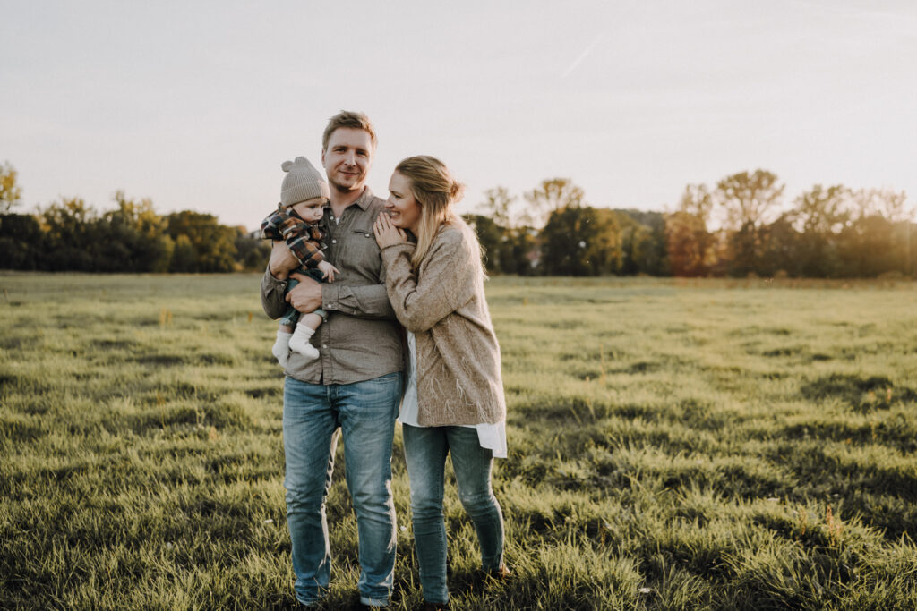 Sonnenuntergang, Sunsetshooting, Familienausflug, Familienspaziergang, Herbstshooting, Goldener Herbst, Familienfotos, Familienzeit, Hirschaid, Regnitz, Regnitztal, Golden Hour, Blue Hour