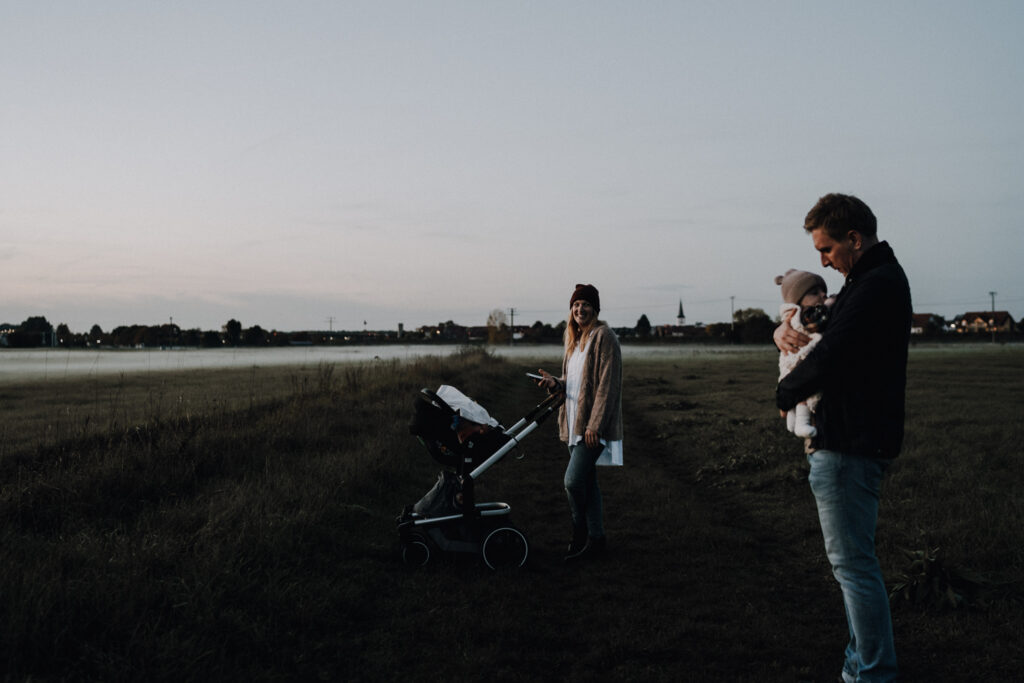 Sonnenuntergang, Sunsetshooting, Familienausflug, Familienspaziergang, Herbstshooting, Goldener Herbst, Familienfotos, Familienzeit, Hirschaid, Regnitz, Regnitztal, Golden Hour, Blue Hour