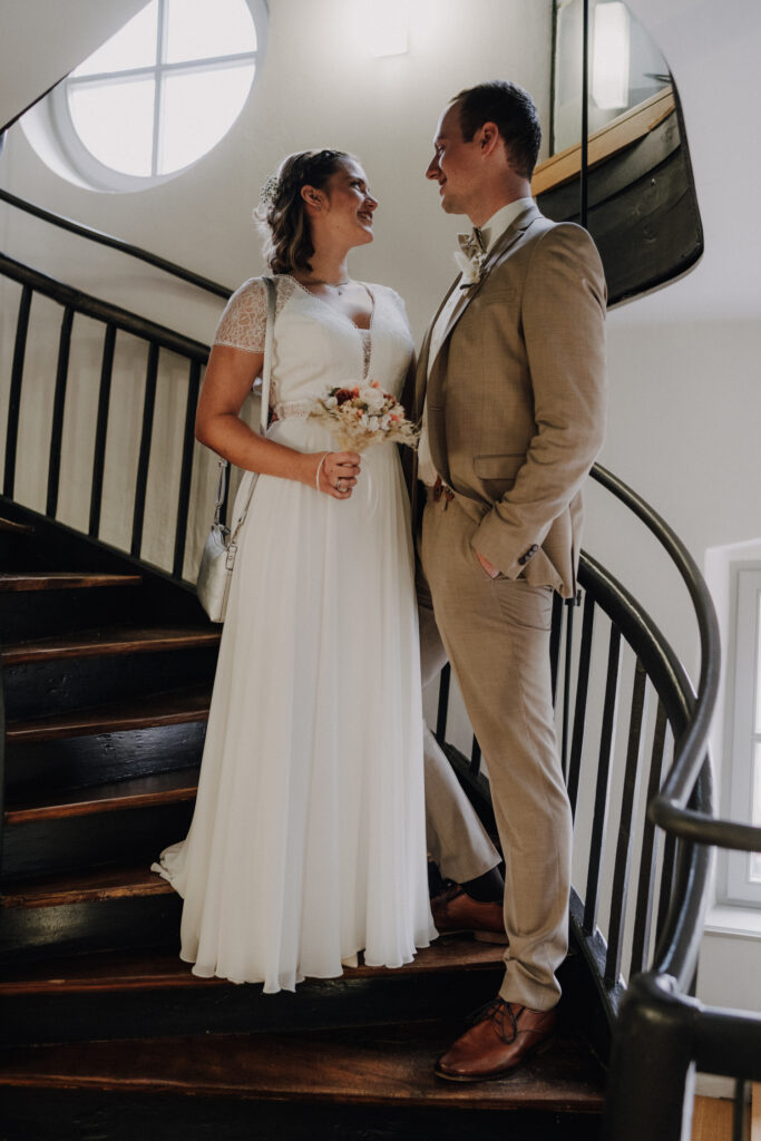 Hochzeitsreportage, standesamtliche Hochzeit, Winterhochezeit, Schloss Sassanfahrt, Bohowedding, Brautpaarfotos