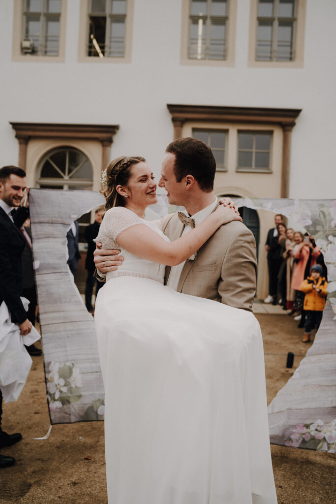 Hochzeitsreportage, standesamtliche Hochzeit, Winterhochezeit, Schloss Sassanfahrt, Bohowedding, Brautpaarfotos