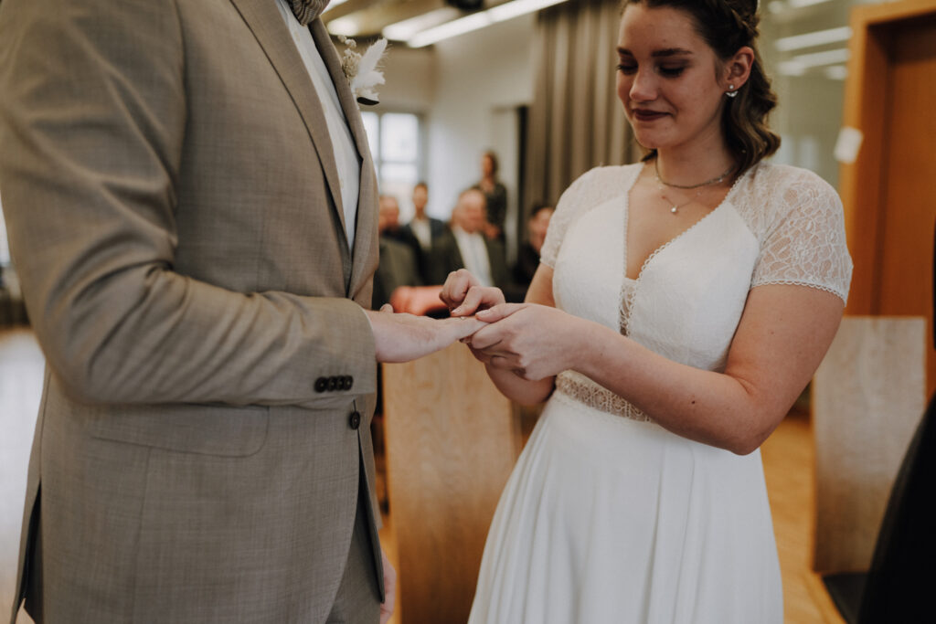 Hochzeitsreportage, standesamtliche Hochzeit, Winterhochezeit, Schloss Sassanfahrt, Bohowedding, Brautpaarfotos