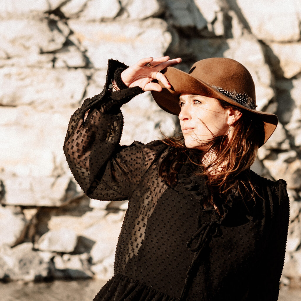 Bohoemian Shooting-Countryshooting-Portraitshooting-Steinbruch-Sunsetshooting