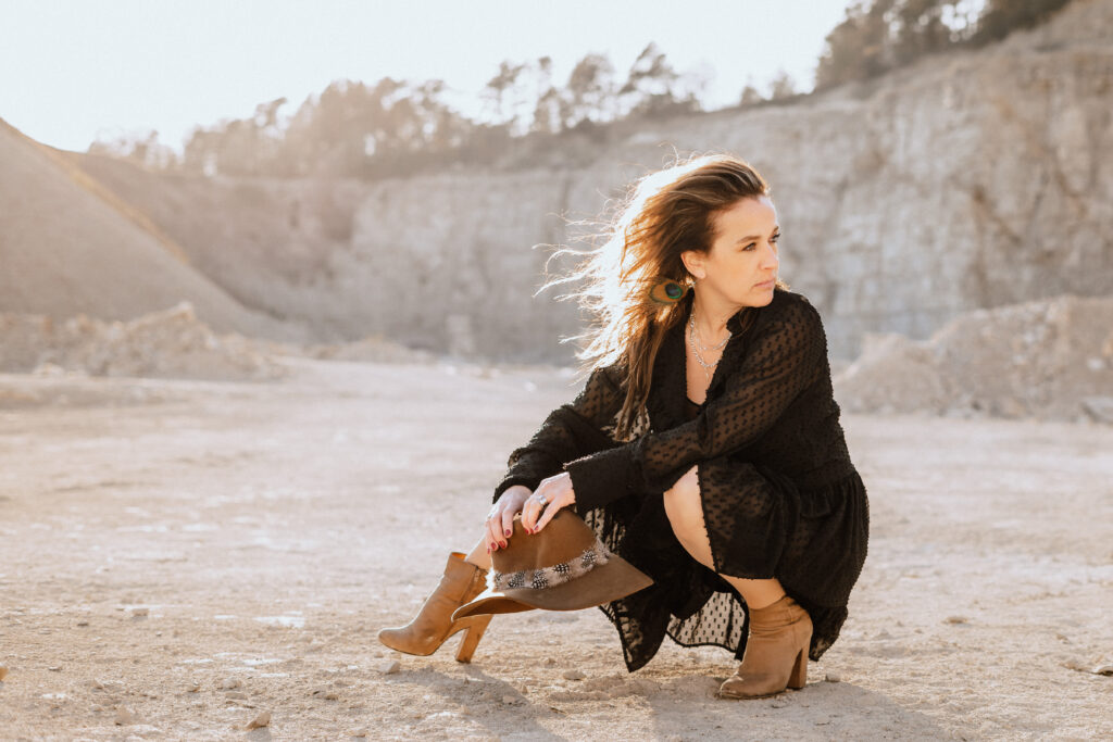 Bohoemian Shooting-Countryshooting-Portraitshooting-Steinbruch-Sunsetshooting