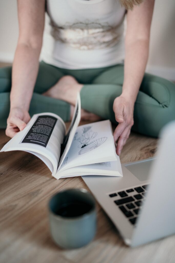 Business Portrait, Personal Branding, Yoga, Yogashooting, Yogalehrerin, Yogastudio, Outdoor Yoga, Indoor Yoga, Rothsee, Schwabach, Anahatalifestyleyoga