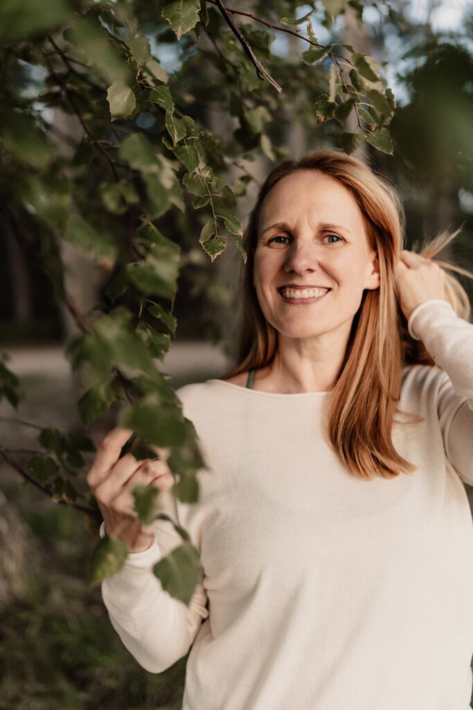 Business Portrait, Personal Branding, Yoga, Yogashooting, Yogalehrerin, Yogastudio, Outdoor Yoga, Indoor Yoga, Rothsee, Schwabach, Anahatalifestyleyoga