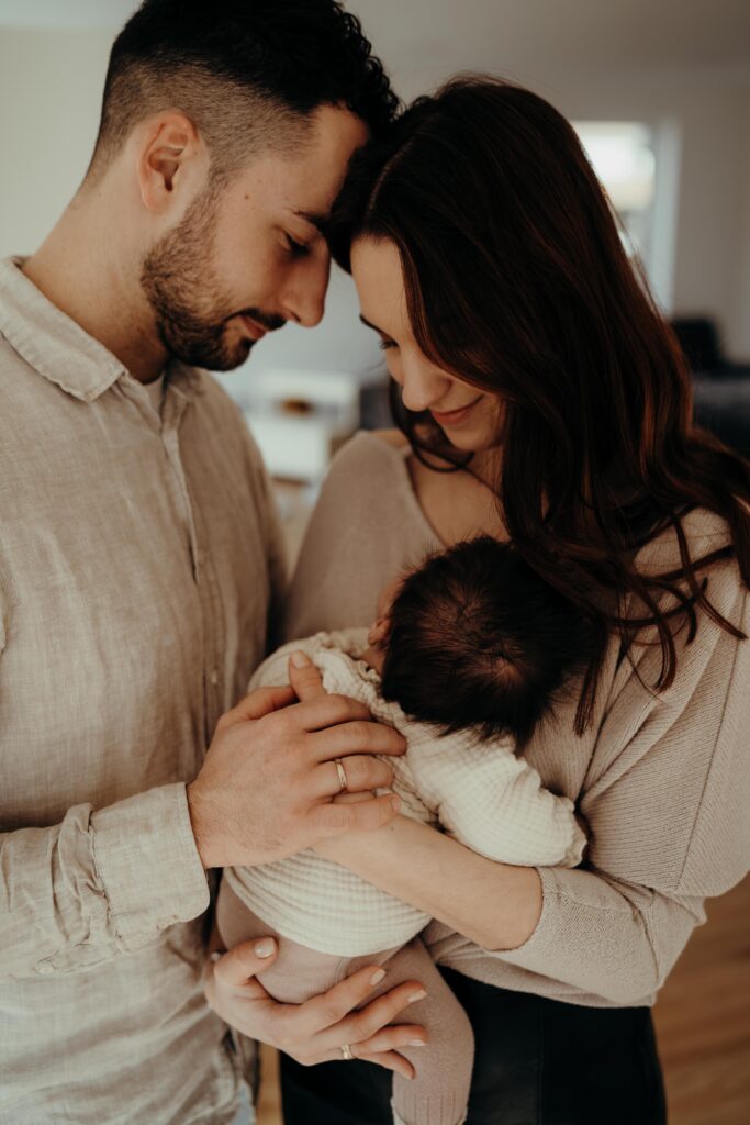 Familie, Alltagsleben, Alltagesgold, Familienshooting, Homestory, Familienreportage, Newbornshooting, Familienbilder, Babybilder, Wochenbett