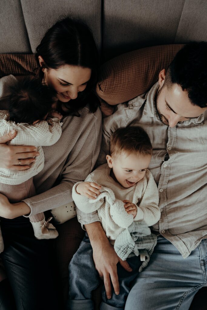 Familie, Alltagsleben, Alltagesgold, Familienshooting, Homestory, Familienreportage, Newbornshooting, Familienbilder, Babybilder, Wochenbett