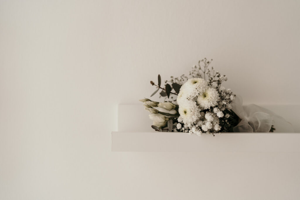 Mädchenzauber-boho-blumen-flowers-Kinder-Kinderportrait-Kommunion-Mädchen-Portraitshoot-Kids-Girls-weiß-white-Prinzessin