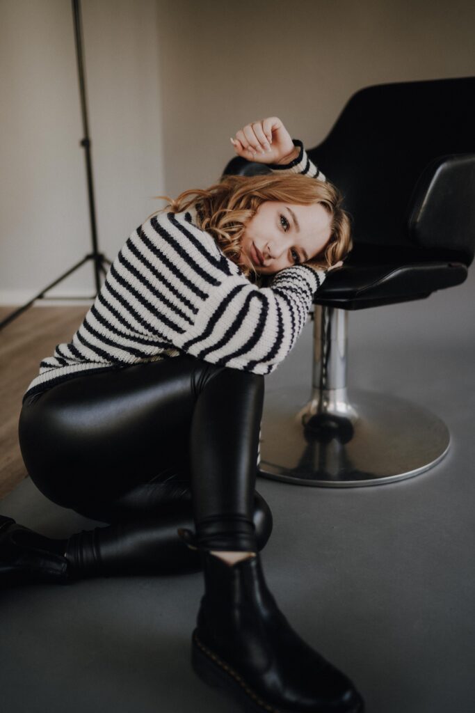 Portraitfoto, Portraitshooting, Studioshooting, Studioportrait, Womanportrait