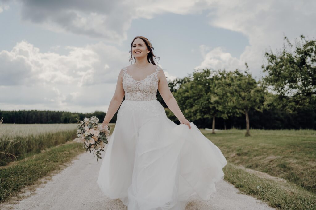 Brautpaarshooting-just-married-Braut-und-Braeutigam-Afterwedding-Shooting-wedding-shooting