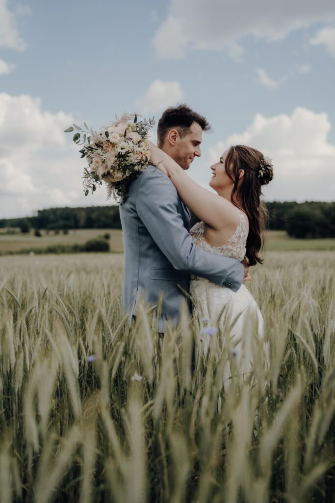 Brautpaarshooting-just-married-Braut-und-Braeutigam-Afterwedding-Shooting-wedding-shooting