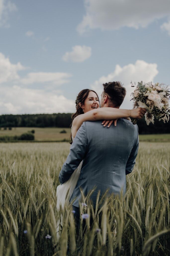 Brautpaarshooting-just-married-Braut-und-Braeutigam-Afterwedding-Shooting-wedding-shooting