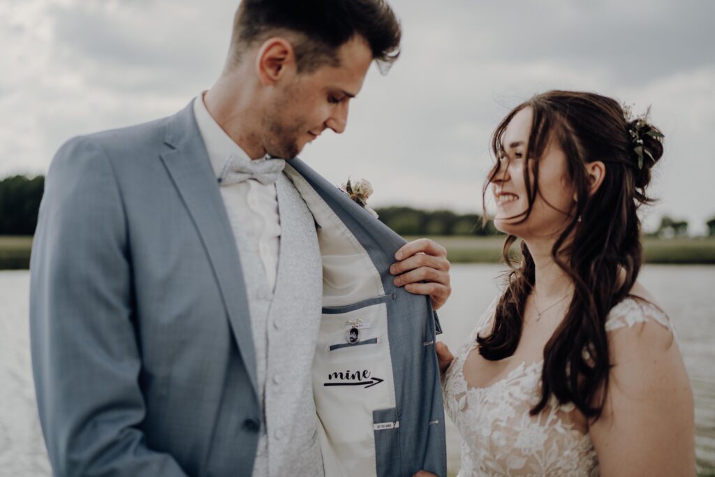 Brautpaarshooting-just-married-Braut-und-Braeutigam-Afterwedding-Shooting-wedding-shooting