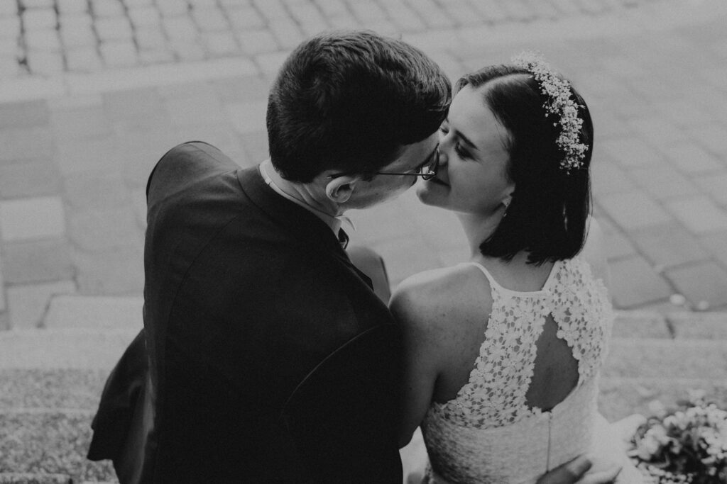 Urban Wedding, Brautpaarshooting, Bamberg, Isabel&Paul, Altstadt, Retroflair, Motion, Cityflair