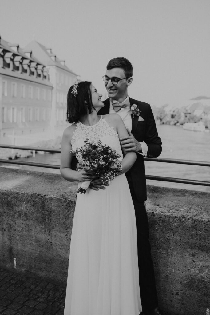 Urban Wedding, Brautpaarshooting, Bamberg, Isabel&Paul, Altstadt, Retroflair, Motion, Cityflair