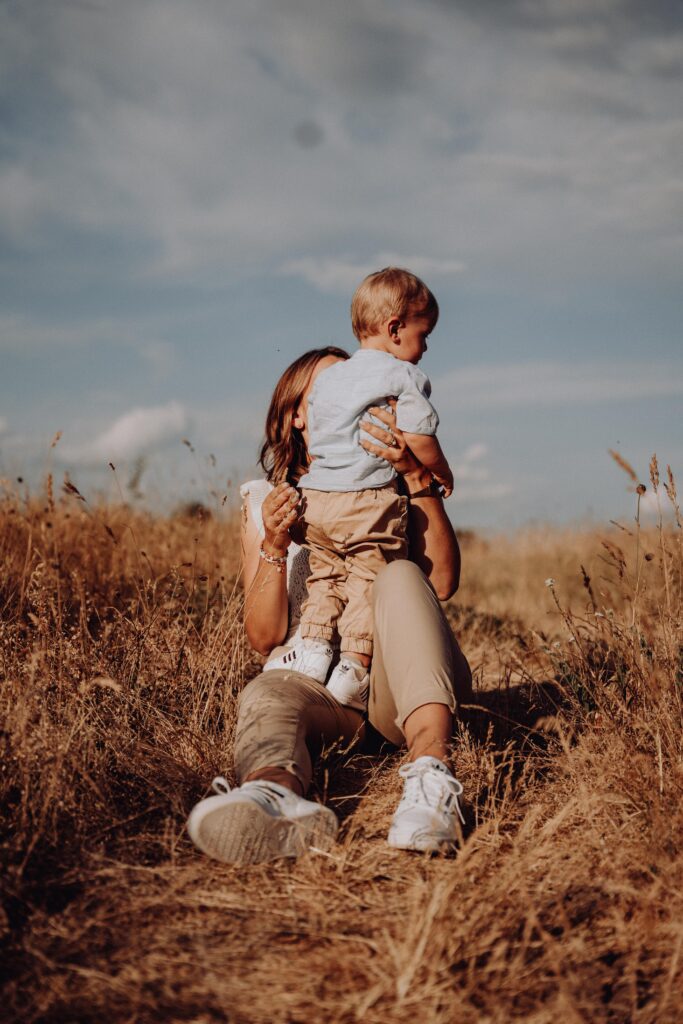 Familienshooting, Sommerwiese, Sonnenuntergang, Familienausflug, Regnitztal