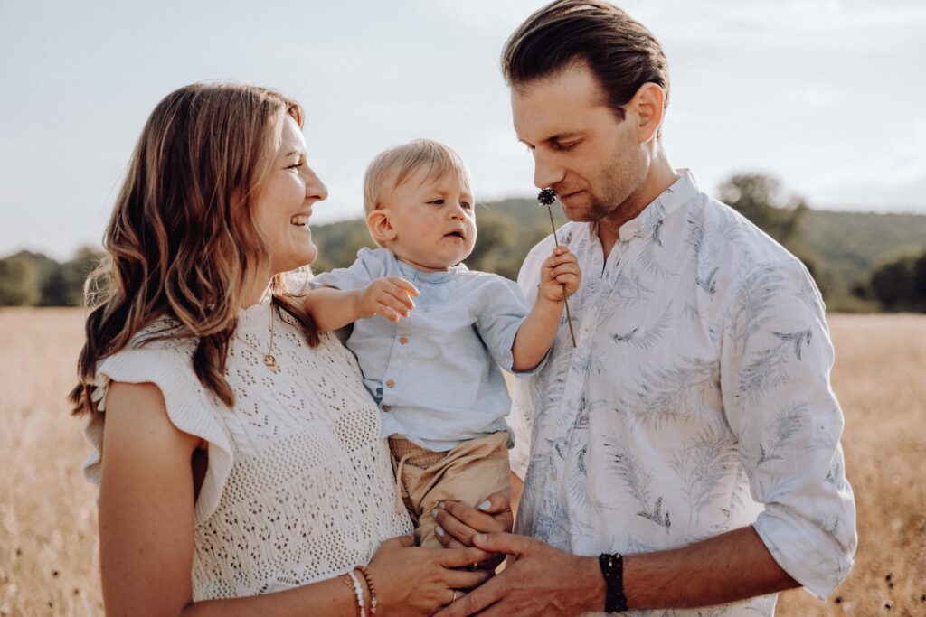 Familienshooting, Sommerwiese, Sonnenuntergang, Familienausflug, Regnitztal