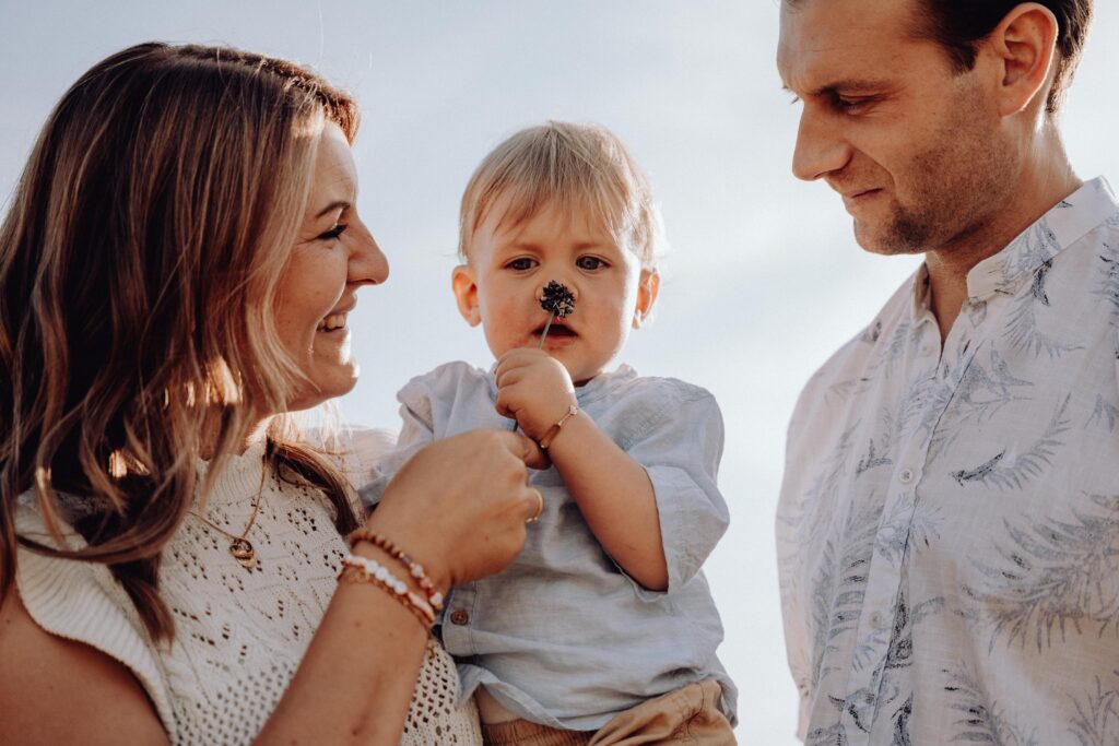 Familienshooting, Sommerwiese, Sonnenuntergang, Familienausflug, Regnitztal